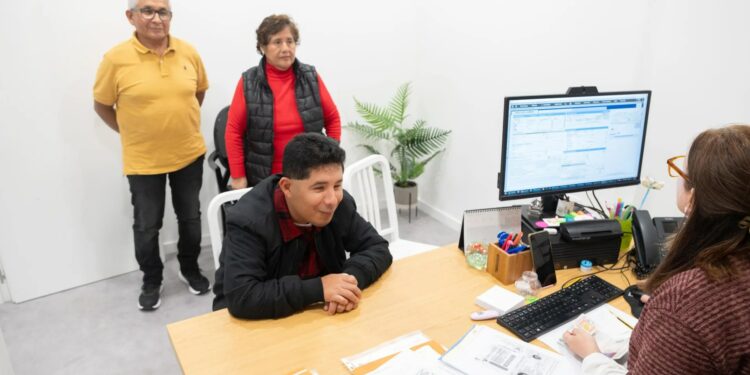 Un joven peruano con discapacidad intelectual del 71 % gana la batalla legal para ser español