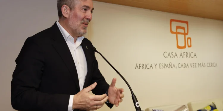El Gobierno de Canarias elabora una estrategia de cooperación con África, «el continente del futuro»