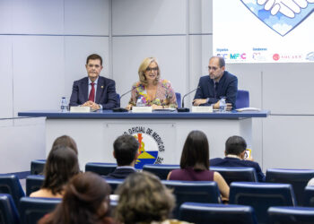 Esther Monzón inaugura un encuentro científico sobre atención a pacientes con síndrome cardio-renal-metabólico