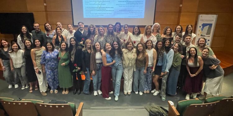 Residentes de Enfermería Obstétrico-Ginecológica del Materno Infantil presentan sus trabajos de fin de especialidad