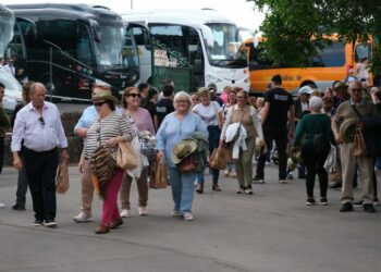 La tradición se mantiene viva: 700 mayores protagonizan el encuentro en FEAGA