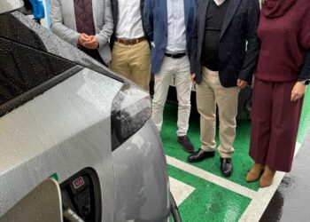 290425 Presentaci�n estaciones de carga de veh�culos el�ctricos