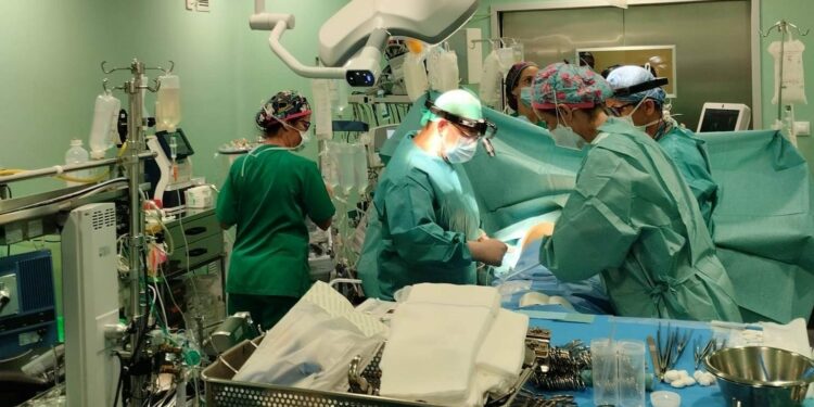 El Hospital Doctor Negrín supera los veinticinco trasplantes de pulmón