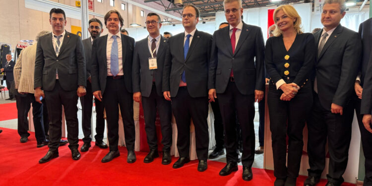 Esther Monzón participa junto al ministro de Sanidad de Turquía en la inauguración de la Feria expoMED Eurasia