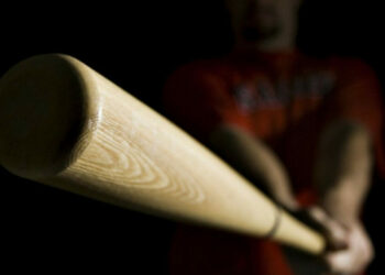 Detenido un portero de discoteca en Caleta de Fuste por agredir con un bate de béisbol a dos hombres