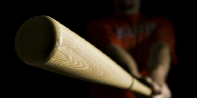 Detenido un portero de discoteca en Caleta de Fuste por agredir con un bate de béisbol a dos hombres