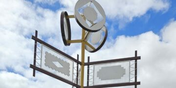 Caleta de Fuste recupera su particular figura del Telar gigante