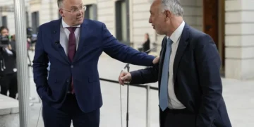 El Congreso refrenda el decreto ley para reubicar a menores migrantes con el voto en contra del PP