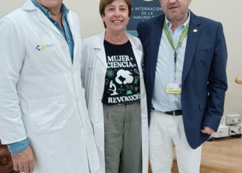 El HUC presenta la guía de detección de anticuerpos en el Día Internacional de la Inmunología