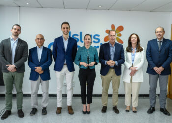 Turismo y Airbnb firman un acuerdo para retirar los anuncios de alojamientos turísticos que incumplen la normativa