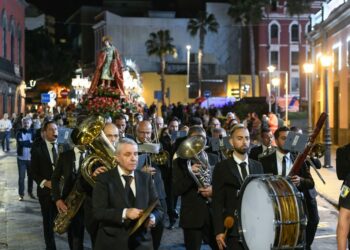 El Ayuntamiento reordena el tráfico de Triana y Vegueta para la Procesión Magna de la Semana Santa 2025 (foto de archivo) (2)