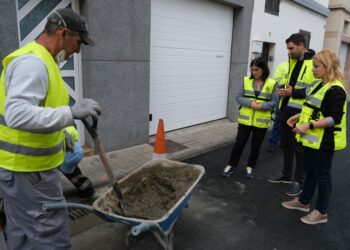 El Ayuntamiento ultima los trabajos de asfaltado en una docena de barrios de la ciudad 3