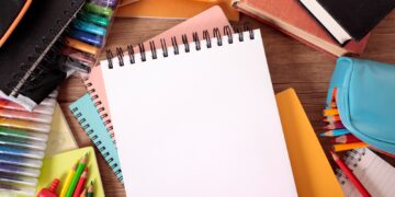 Educación destina 5,3 millones de euros a ayudas para libros de texto y material didáctico en el curso 2025/26