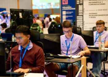 Educación amplía la oferta de FP para el curso 2025/26 y crea dos estudios de modalidad virtual