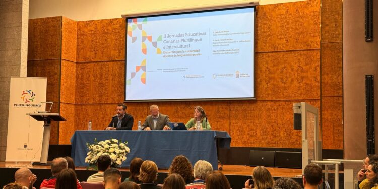 Más de 250 profesionales participan en las II Jornadas Canarias sobre plurilingüismo y educación intercultural