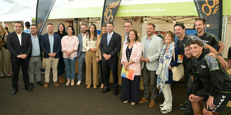 La X Muestra de salidas profesionales Planéate abre sus puertas a tres mil estudiantes lanzaroteños