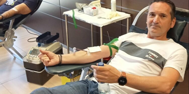 Hemodonación y Hemoterapia acerca la donación de sangre a diversas empresas en Canarias