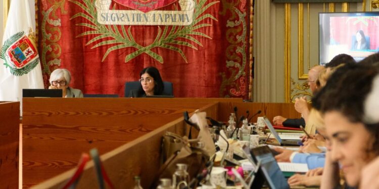 La alcaldesa Darias anuncia la ampliación de la Policía Local con 59 nuevos efectivos para seguir mejorando la seguridad ciudadana