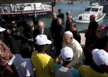 La muerte del papa más preocupado por los migrantes frustra su deseado viaje a Canarias