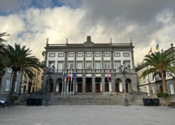 Las Casas Consistoriales se iluminarán de azul este viernes