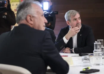 El Gobierno asumirá a los menores que piden asilo, pero ve imposible hacerlo «de la noche a la mañana»