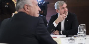 El Gobierno asumirá a los menores que piden asilo, pero ve imposible hacerlo «de la noche a la mañana»