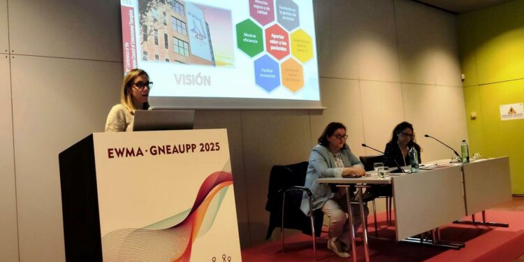 Profesionales del Hospital Doctor Negrín imparten la charla inaugural de un congreso europeo de estomaterapeutas