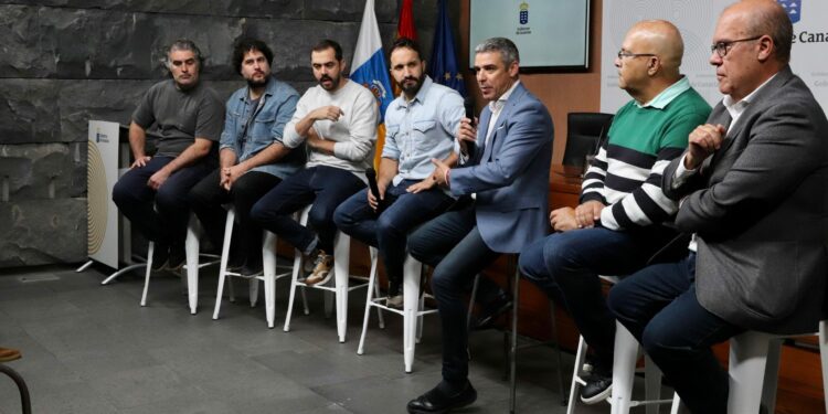 ‘Consume local o nos vamos a la mierda’, la impactante campaña del Gobierno por la defensa del sector primario