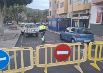 La avenida de la Constitución de Gran Tarajal, cortada por obras