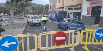 La avenida de la Constitución de Gran Tarajal, cortada por obras