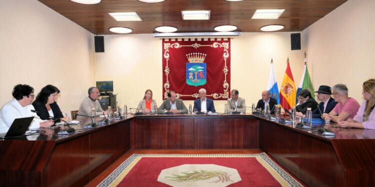 El Hierro comenzará a minimizar el impacto de la actividad turística con la estrategia de Turismo de Canarias