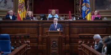 Fernando Clavijo pide unidad política para abordar el reto demográfico ante el Estado y la Unión Europea