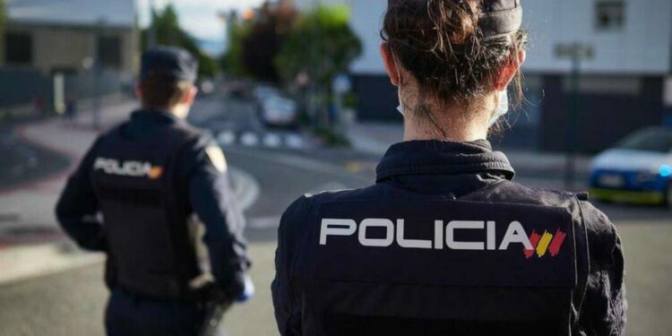 Una inspección de trabajo coordinada con la Policía Nacional en Puerto del Rosario y Antigua identifica a 13 personas en situación irregular