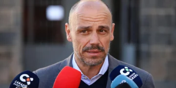 El Gobierno de Canarias insiste en limitar la compra de viviendas por parte de extranjeros