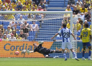 1-3. La Real desnuda a Las Palmas