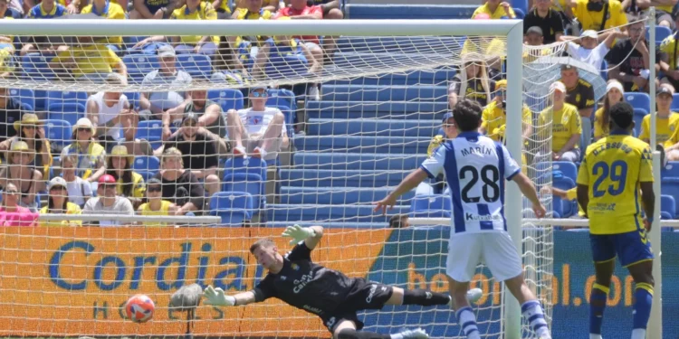 1-3. La Real desnuda a Las Palmas