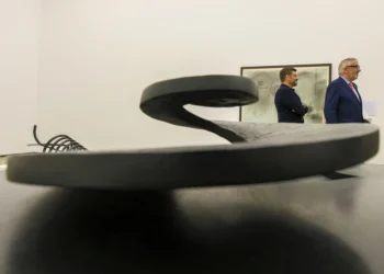 La ULPGC rinde homenaje a Martín Chirino con una muestra de sus obras y los talleres donde la forjó