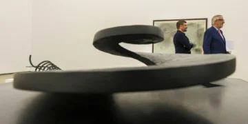 La ULPGC rinde homenaje a Martín Chirino con una muestra de sus obras y los talleres donde la forjó