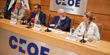 La CEOE prevé un crecimiento «desacelerado» del 2,8 % para Canarias en 2025