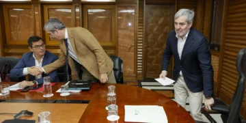 El Gobierno canario celebra el acuerdo para mejorar los salarios en el sector turístico en la provincia de Las Palmas