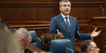 Domínguez afirma que «es falso» que la condonación de la deuda libere fondos a Canarias