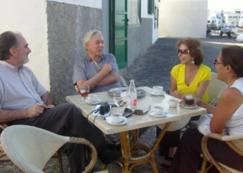 La visita de Vargas Llosa a Lanzarote: el legado de César, la compañía de Saramago