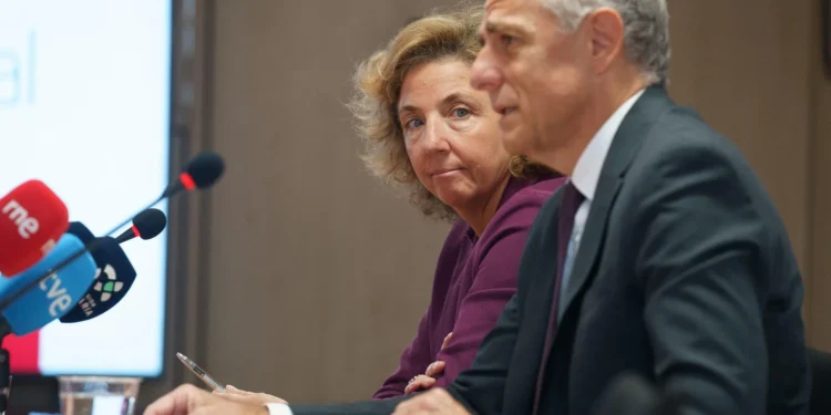 Las empresas mantienen su confianza a la espera del impacto sobre el turismo de la guerra arancelaria