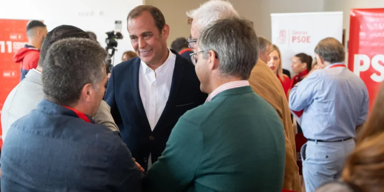 Blas Acosta renueva el cargo de secretario general del PSOE en Fuerteventura
