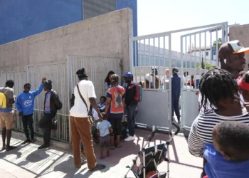 Usuarios de un centro de inmigrantes de Tenerife denuncian malas condiciones y racismo