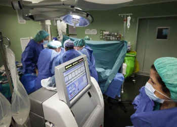 El tiempo de espera para operarse en Canarias cae por primera vez por debajo de la media nacional