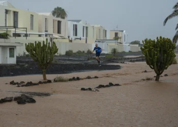 La primera emergencia por inundaciones pluviales declarada en Lanzarote causa 150 incidencias en dos horas