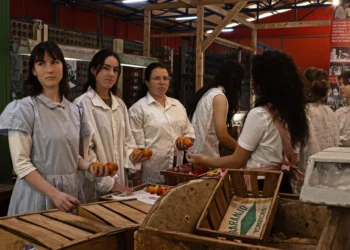 Contar el pasado a las nuevas generaciones acercando la historia mediante fotos antiguas