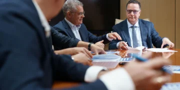 Canarias bajará entre 2025 y 2028 las ratios de alumnos en la educación no universitaria