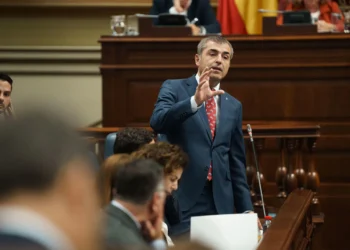 Domínguez critica las «excusas» del Gobierno sobre los menores migrantes: ¡hay que tener cara!